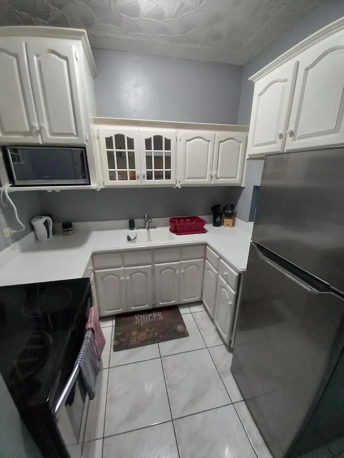 Crystoural Apartment Liguanea Sovereign Apt - 2 Bedrooms, 3 Beds, Host 4 Guest- Kingston!