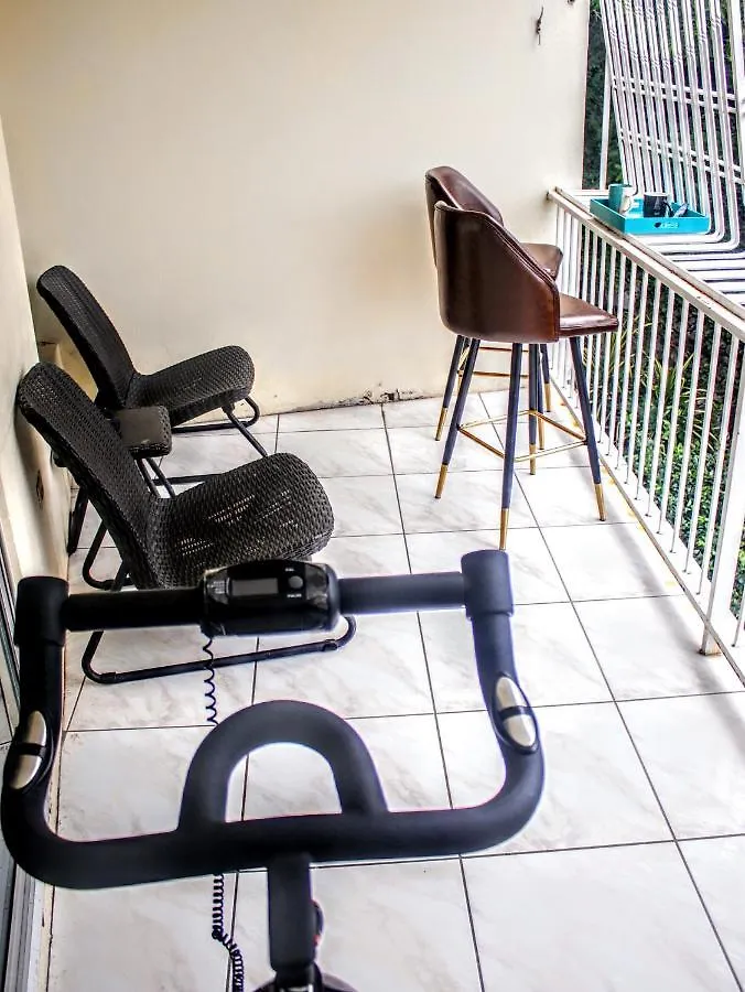 Crystoural Apartment Liguanea Sovereign Apt - 2 Bedrooms, 3 Beds, Host 4 Guest- Kingston! Jamaika