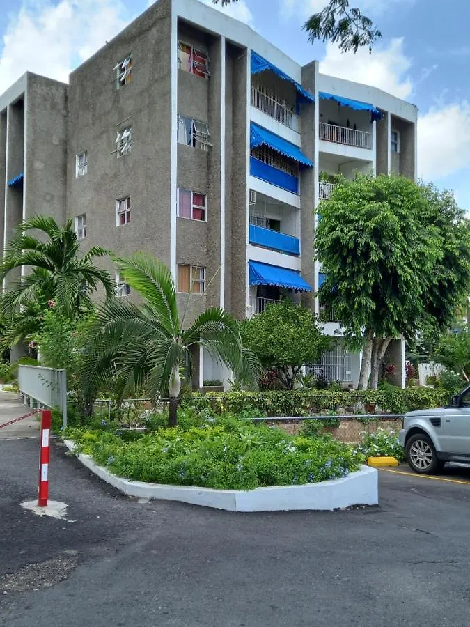 Crystoural Apartment Liguanea Sovereign Apt - 2 Bedrooms, 3 Beds, Host 4 Guest- Kingston!