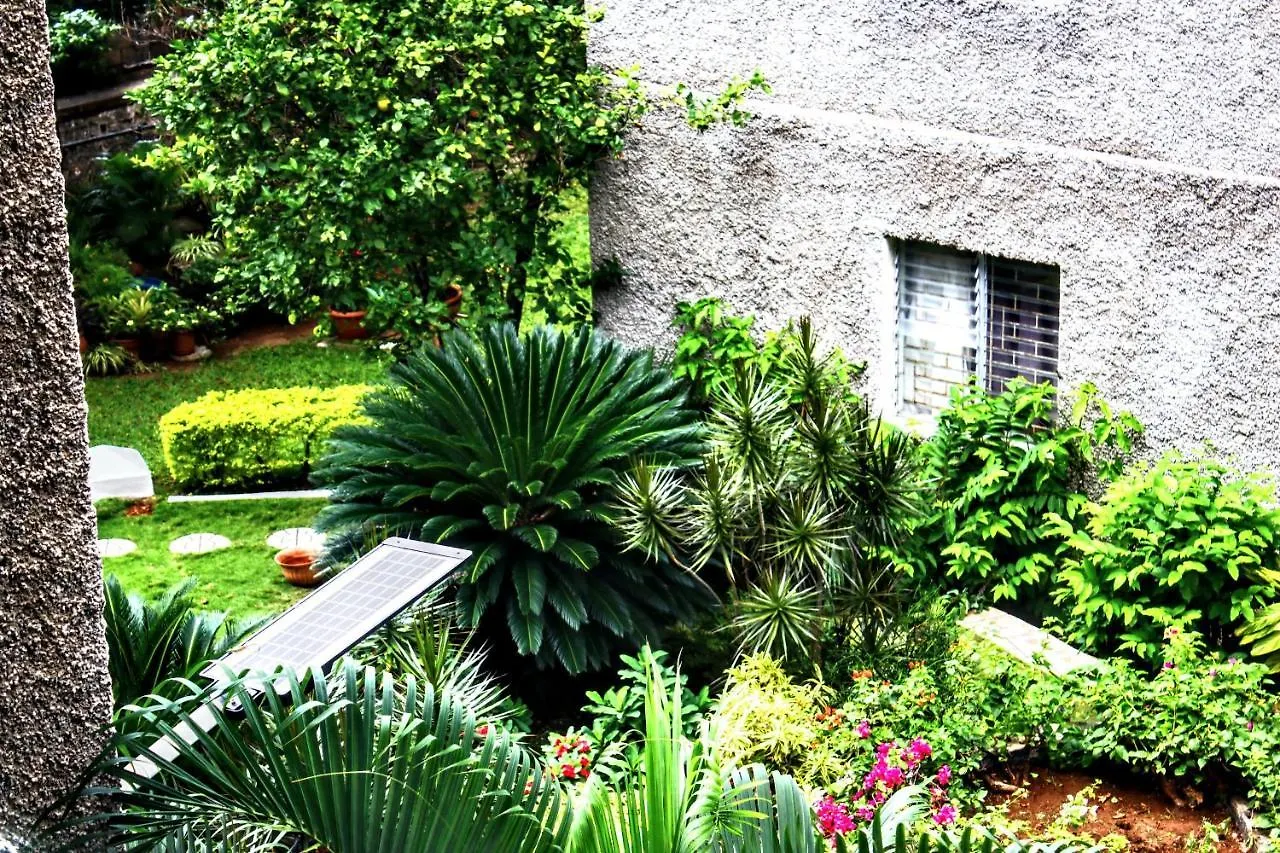 Crystoural Apartment Liguanea Sovereign Apt - 2 Bedrooms, 3 Beds, Host 4 Guest- Kingston! 0*, Kingston Jamaica