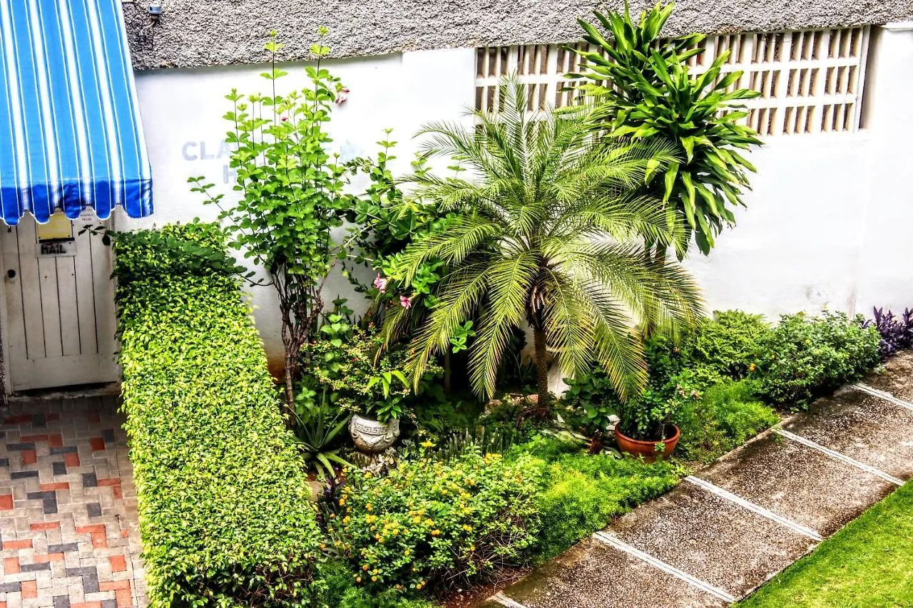 Crystoural Apartment Liguanea Sovereign Apt - 2 Bedrooms, 3 Beds, Host 4 Guest- Kingston! 0*, Kingston